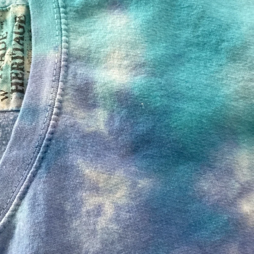Trade Heritage XL Tie Dyed Sweatshirt. 27” Long x 24” Wide. Ribbed bottom. - Picture 6 of 6